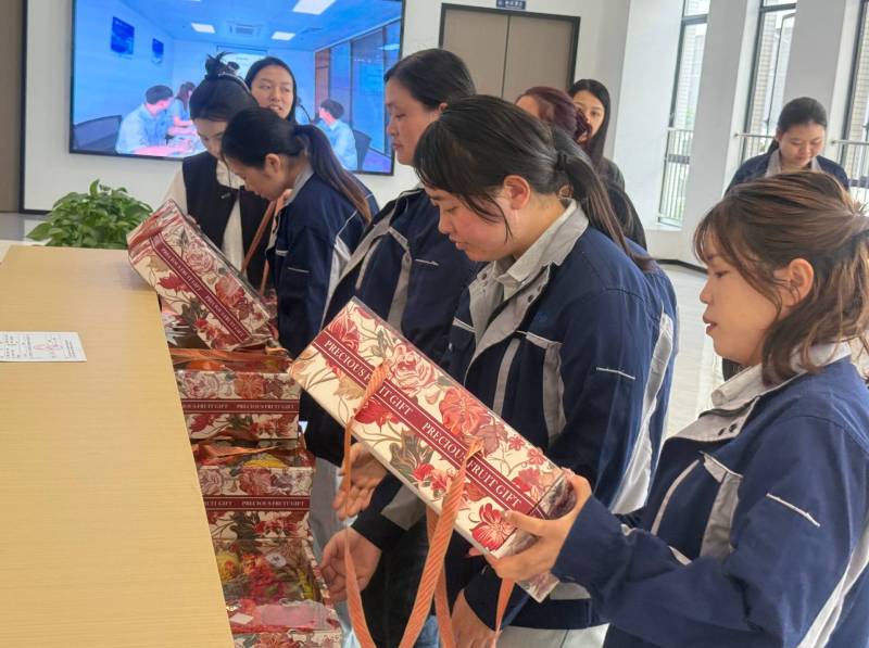 致敬“她力量”|广东贝尔为全体女员工送上三八节暖心礼盒